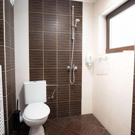Borche Family Homes アパートホテル 4*