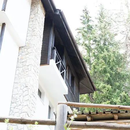 Borche Family Homes アパートホテル 4*