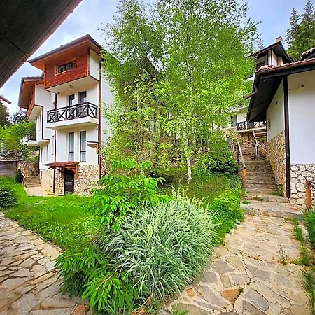 Borche Family Homes Lägenhetshotell 4*