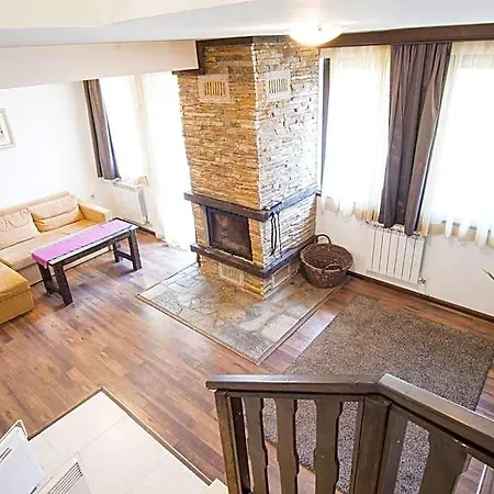 Ξενοδοχείο με διαμερίσματα Borche Family Homes 4*