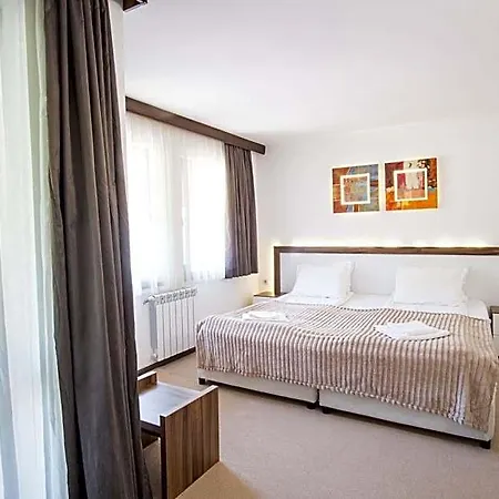 Ξενοδοχείο με διαμερίσματα Borche Family Homes 4*