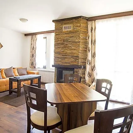 Ξενοδοχείο με διαμερίσματα Borche Family Homes 4*