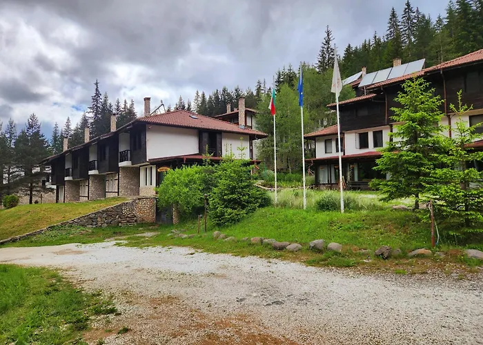 מלון דירות Borche Family Homes פמפורובו