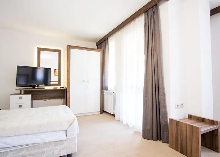 Borche Family Homes מלון דירות פמפורובו